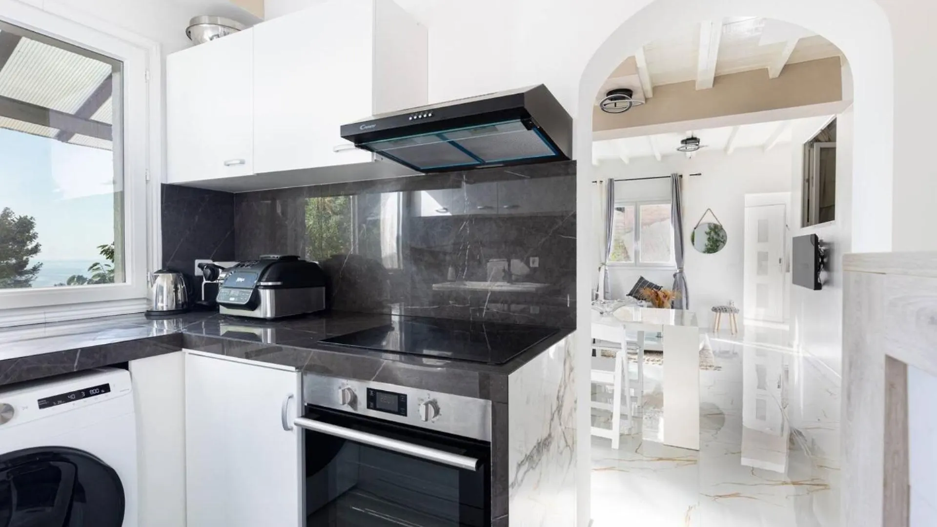 Stunning Seaview White Villa In Beuasoleil With Pool And Garden Beausoleil