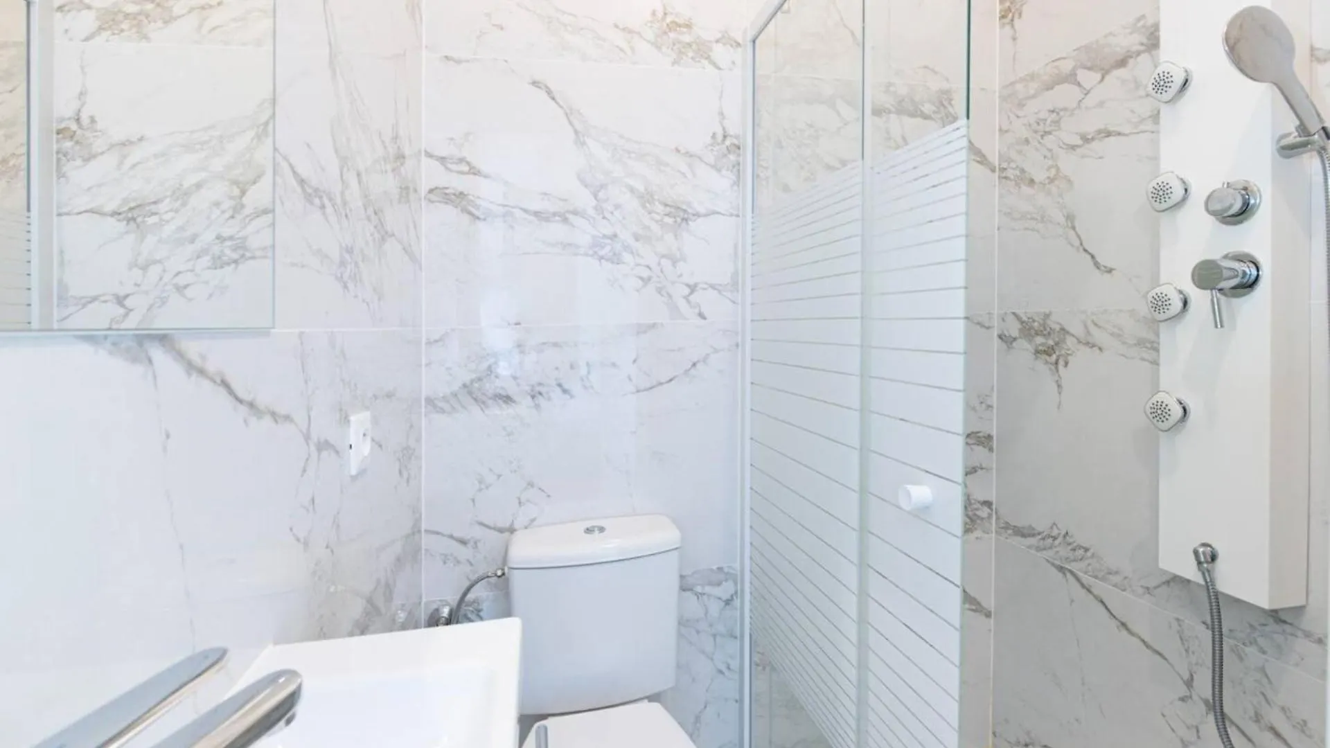 Stunning Seaview White Villa In Beuasoleil With Pool And Garden Beausoleil