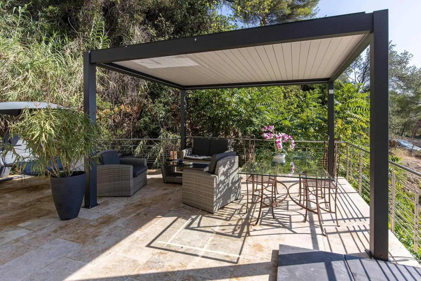 Stunning Seaview White Villa In Beuasoleil With Pool And Garden Beausoleil