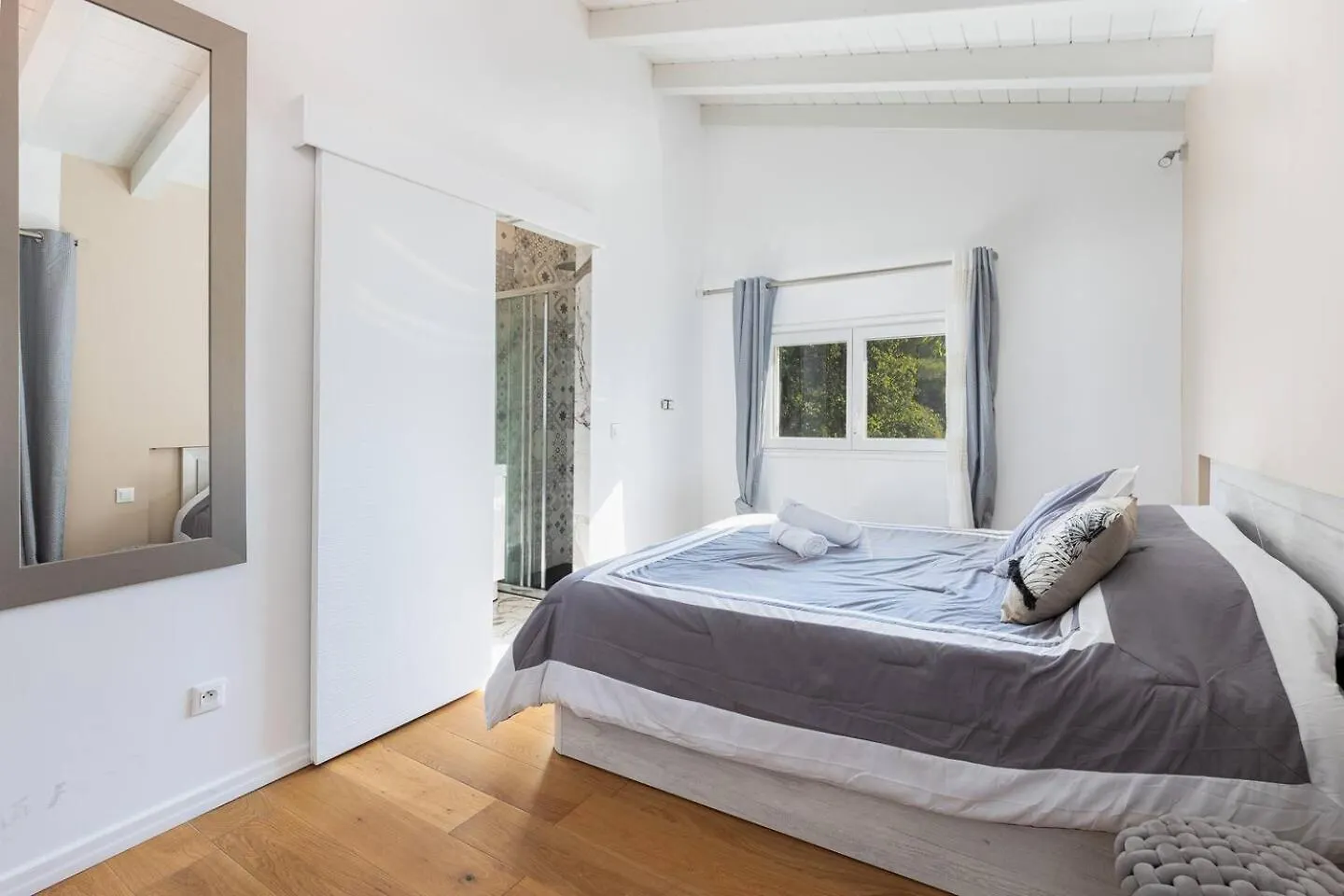 Stunning Seaview White Villa In Beuasoleil With Pool And Garden Beausoleil
