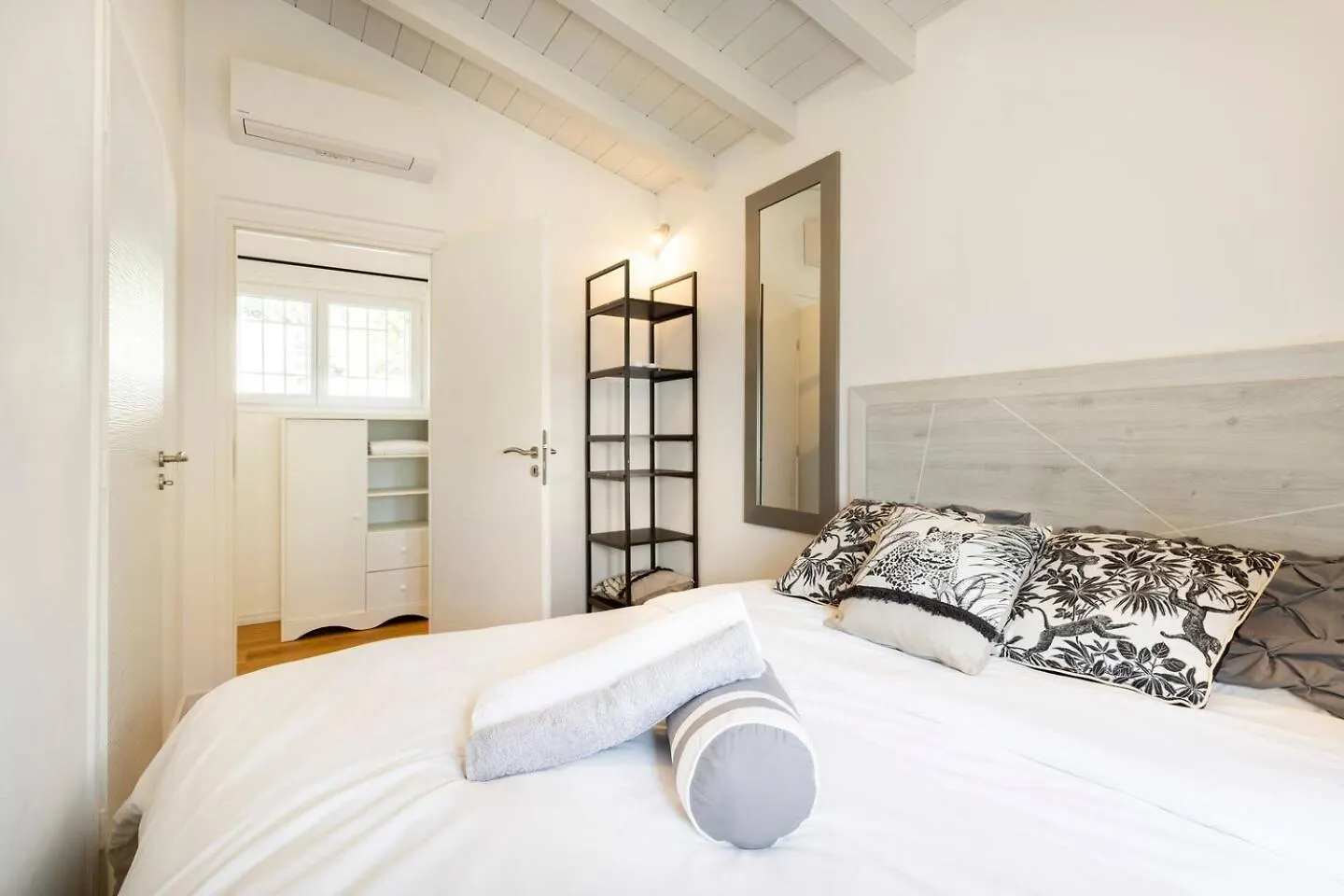Stunning Seaview White Villa In Beuasoleil With Pool And Garden Beausoleil France