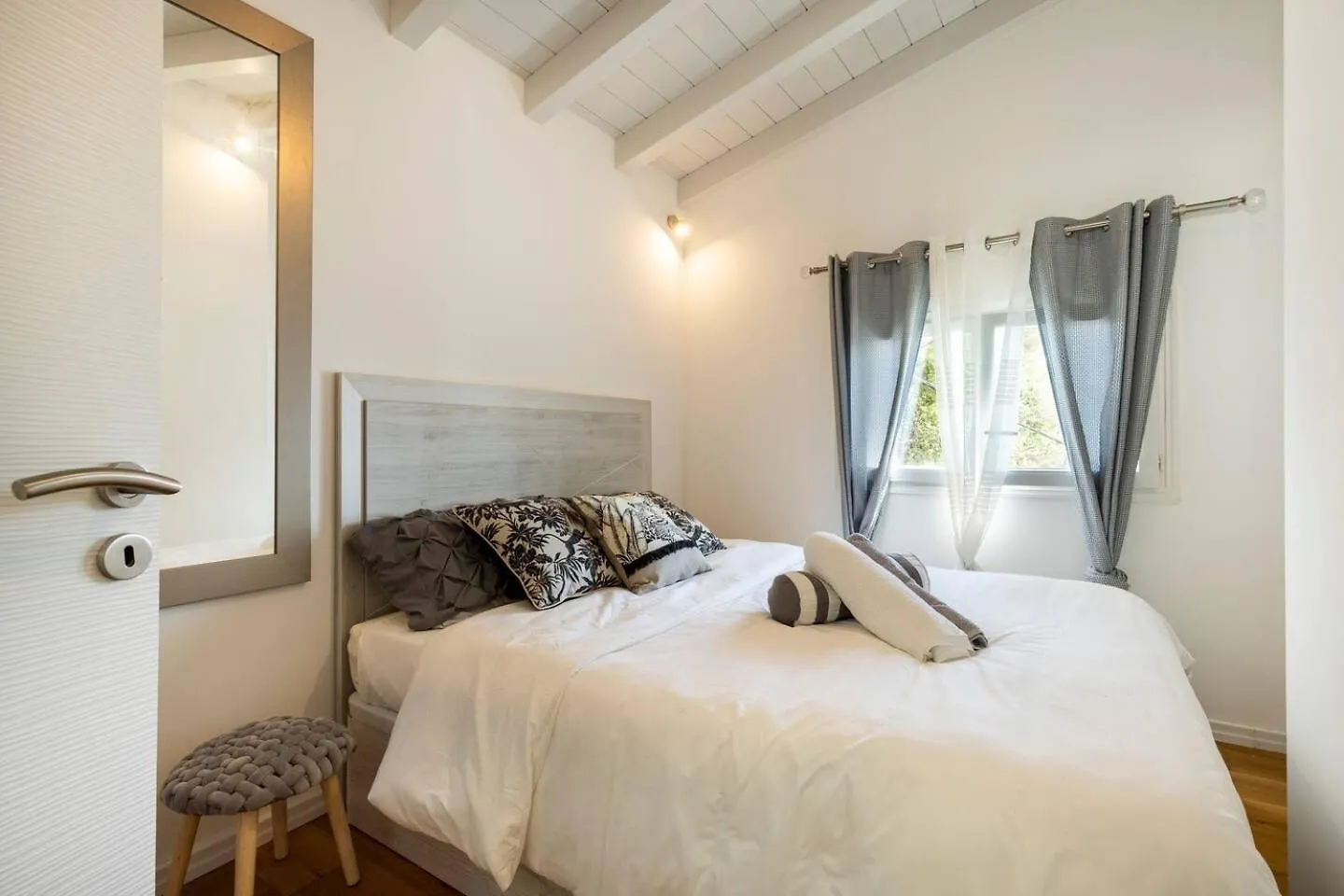 Stunning Seaview White Villa In Beuasoleil With Pool And Garden Beausoleil 0*,  France